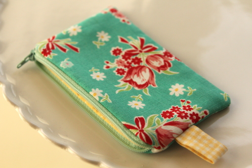 lil cutie zipper pouch by Make it Do